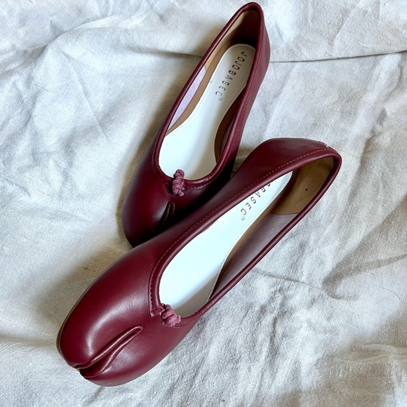 Leather Tabi Flats - Picture 2 of 6